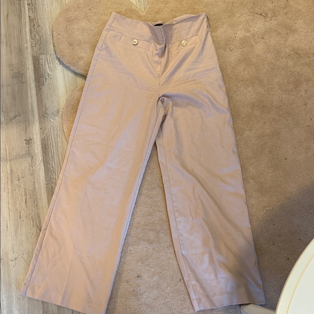 Ann Taylor white and pink checkered pants with front button detail